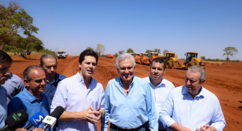 Caiado e Daniel lideram pacote com 70 obras simultâneas e R$ 3,7 bilhões de investimentos